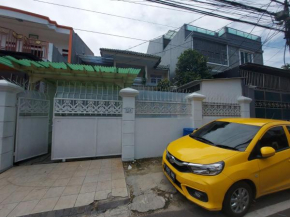 Eiffel Residence Tarakan - Female Only